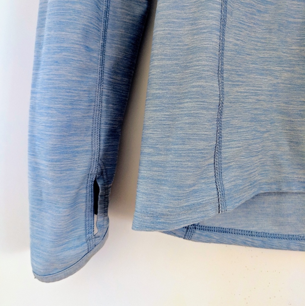 Northface Pullover, Baby Blue & Lightweight - Picture 4 of 4